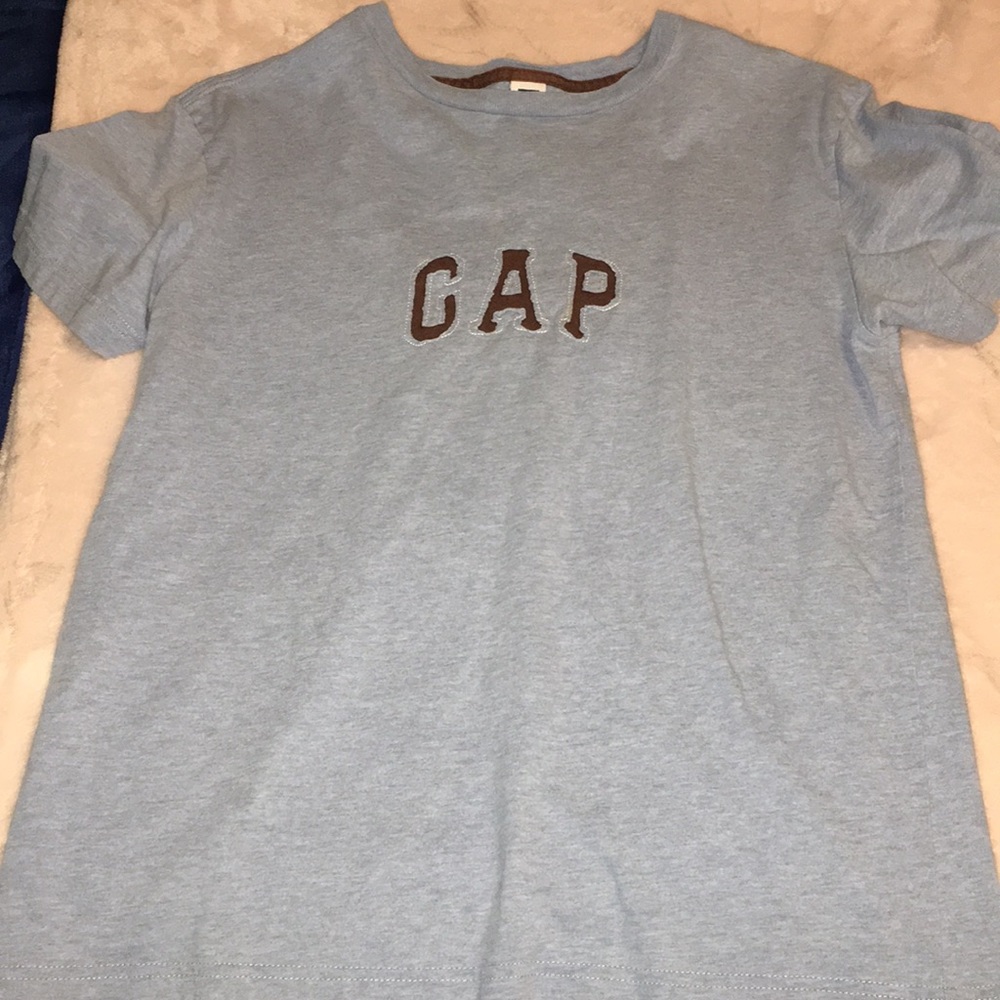 Gap shirt